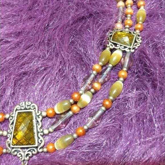 Woman's Fashion Necklace - Picture 4 of 10